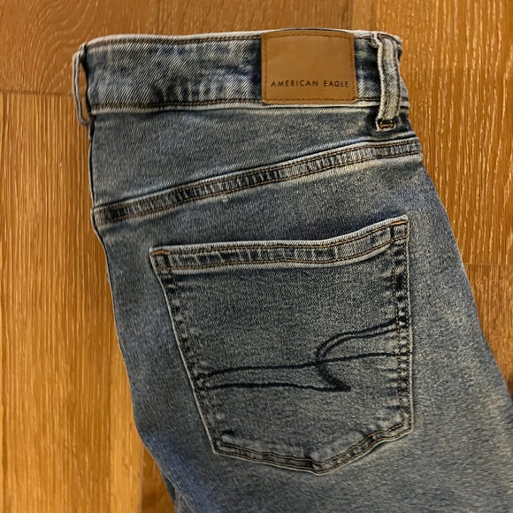 American Eagle Outfitters Stretch Denim Mom Jeans EUC - Picture 2 of 6
